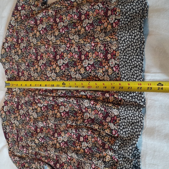 J Jill Amelia floral designed top With Polka Dot Hem extra large petite - Picture 9 of 10